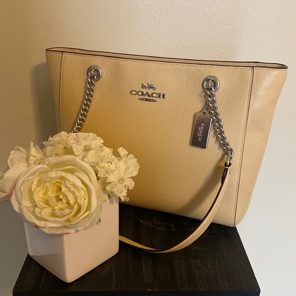 Coach Handbags - Coach Chain Tote